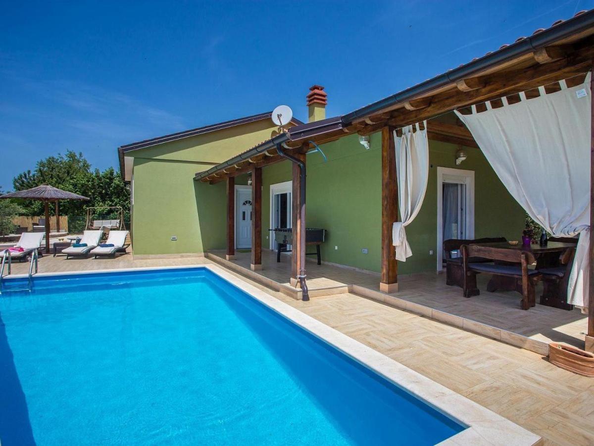 Holiday Home Tanja Pula Exterior photo