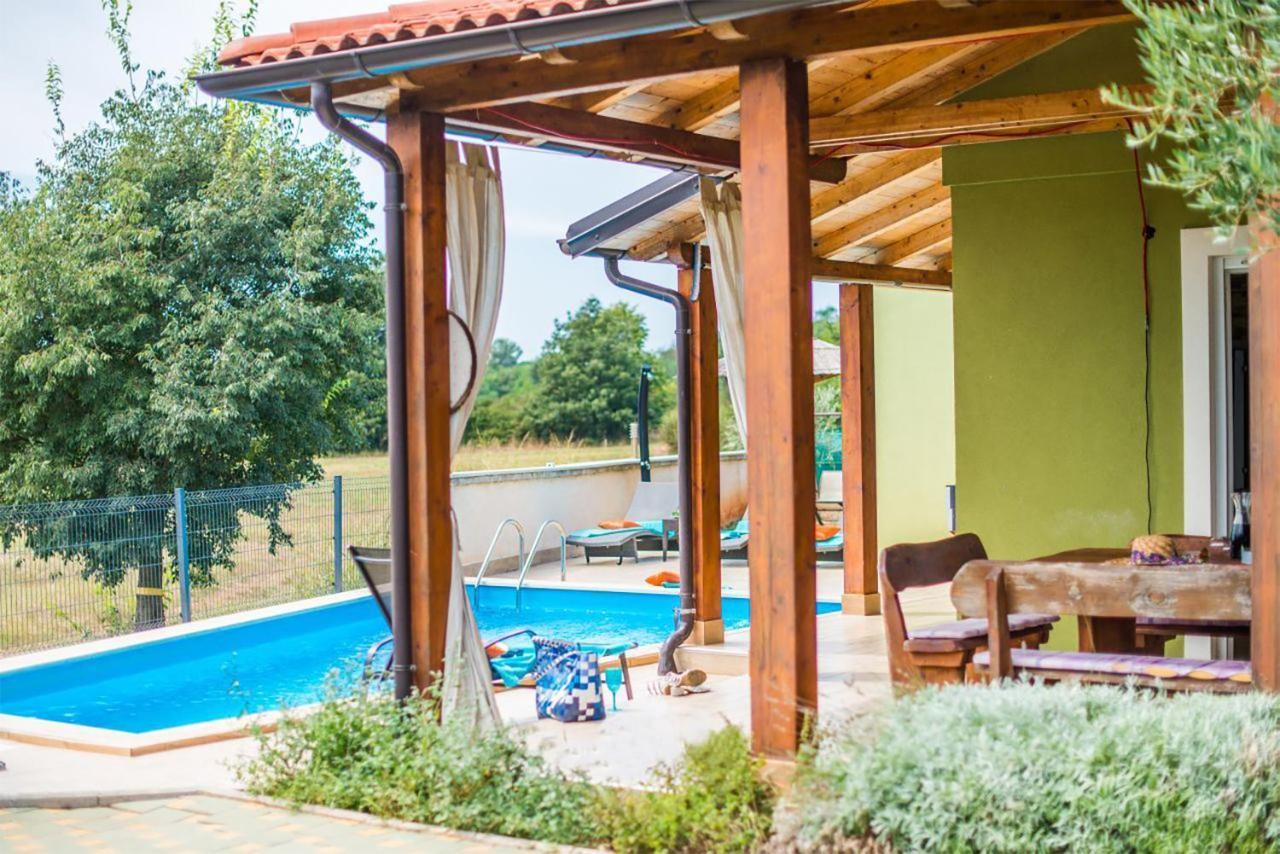 Holiday Home Tanja Pula Exterior photo