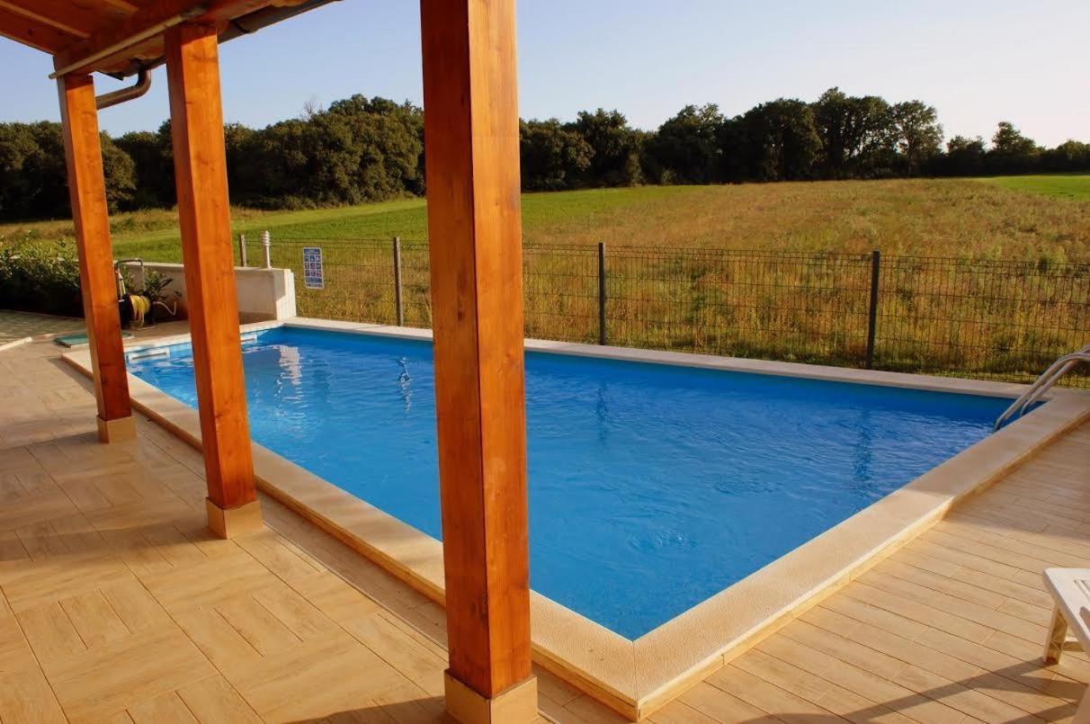 Holiday Home Tanja Pula Exterior photo